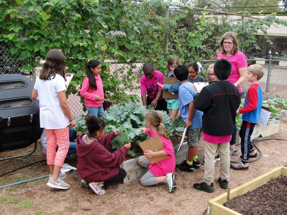 arborgategardeningwithchildren